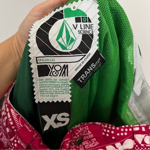 Volcom Ski/Snowboard Pink Graphic Women’s Pants-Size XSMALL - Picture 8 of 8